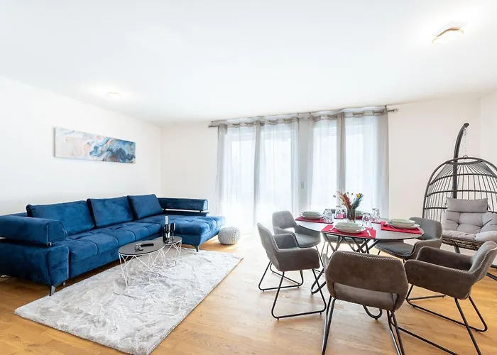 Lit Living: Luxus - Box Spring - Parking - Terrace